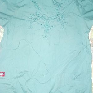 Scrub set